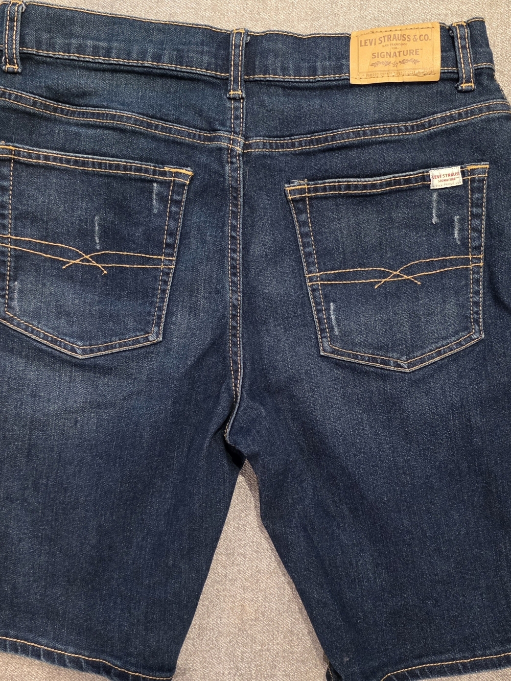 Boys Levi's Dark Blue Denim Slim Shorts with Contrast Yellow Stitching Size 18 - Picture 3 of 3